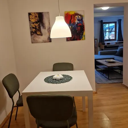 Schoene 2-zimmer Mitten In Lejlighed