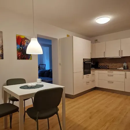 Schoene 2-zimmer Mitten In Appartamento